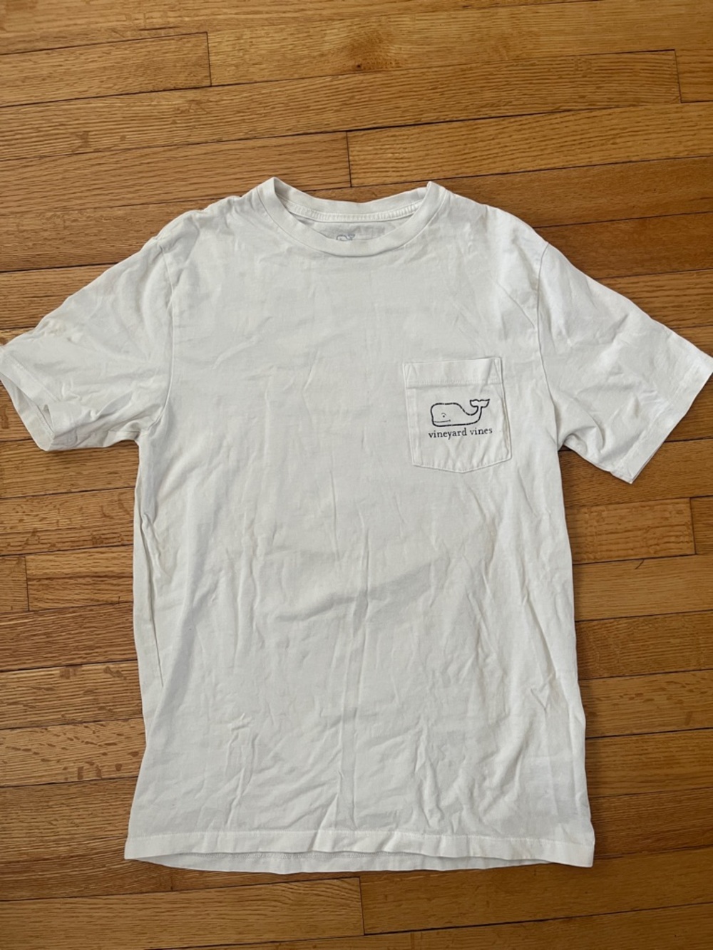 Vineyard Vines White Pocket Tee with Whale Outline